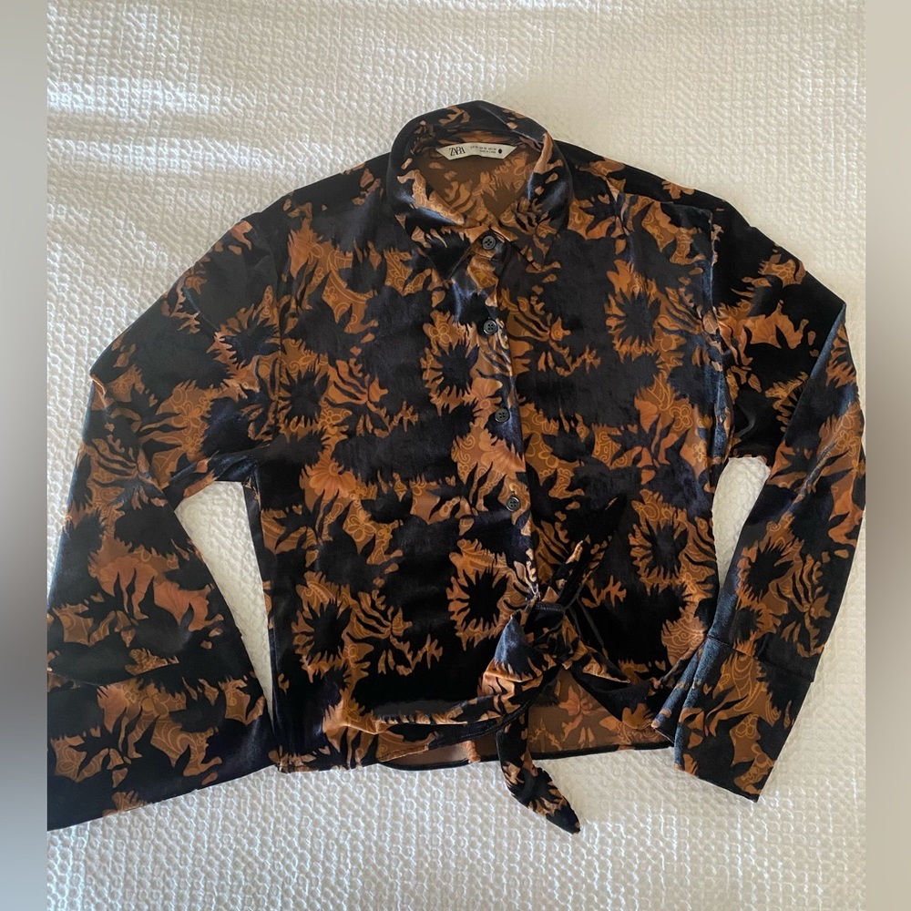 Button down velvet shirt - like new